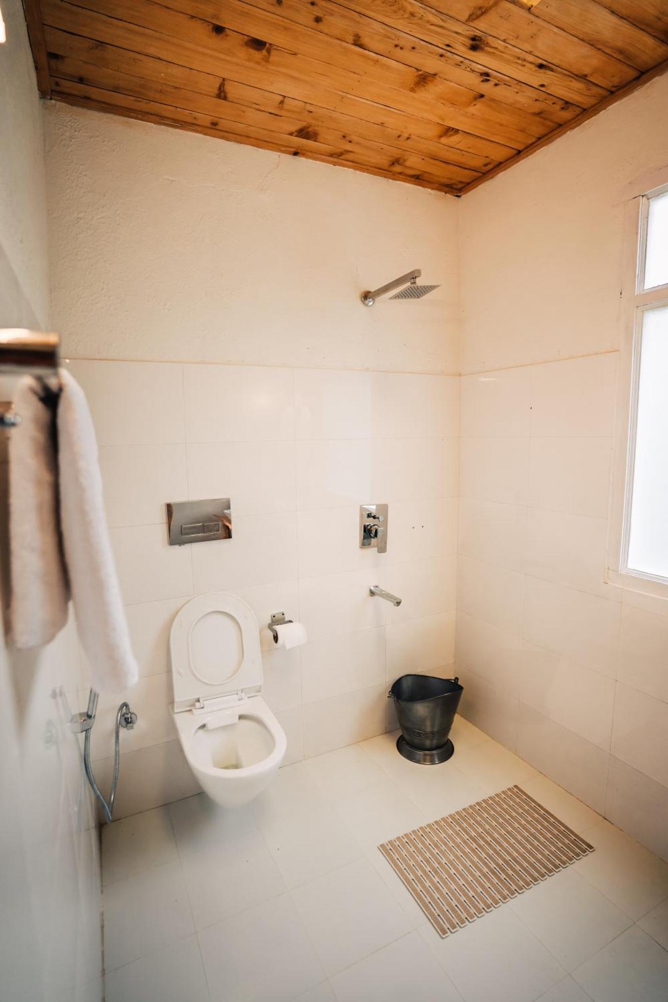 Soho House Apartment Jibhi Exterior photo